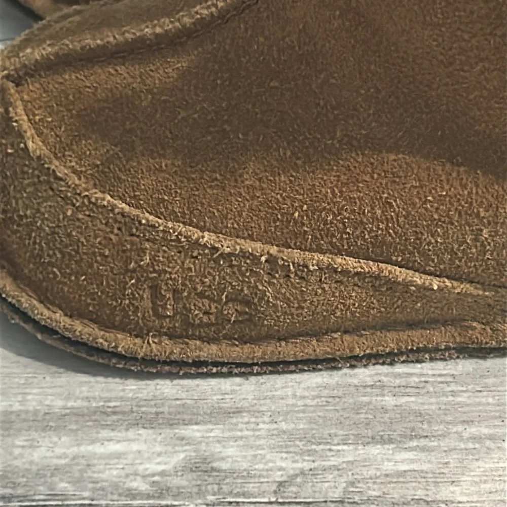 UGG BOO infant baby toddler Brown Shearling Baby Boots size medium